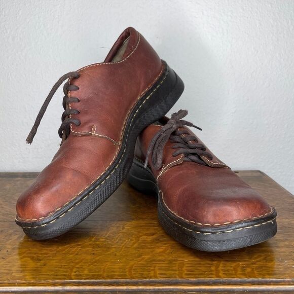 Cabelas Leather Shoes - Picture 4 of 9